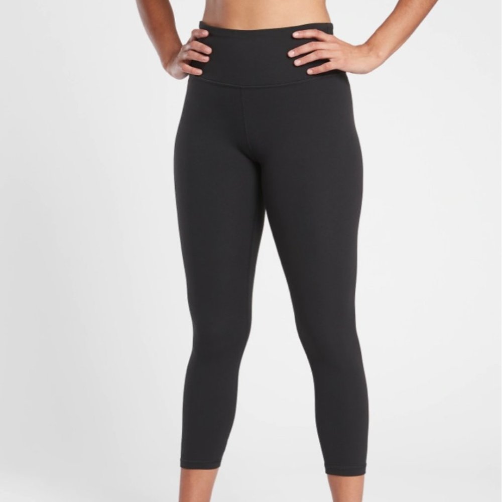 Athleta Elation Capri Tight - Size Large